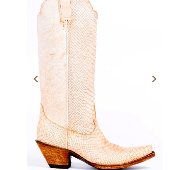 Idyllwind Shoes - Idyllwind - Snake Cream Color